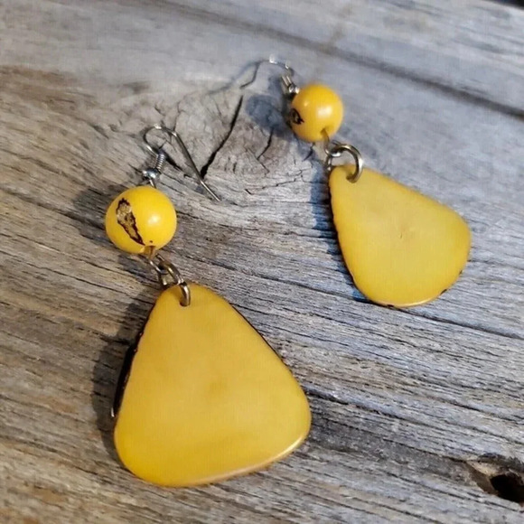 Handcrafted Muted Yellow Peruvian Tagua Nut Slices Round Beads Teardrop Earrings - Picture 2 of 8